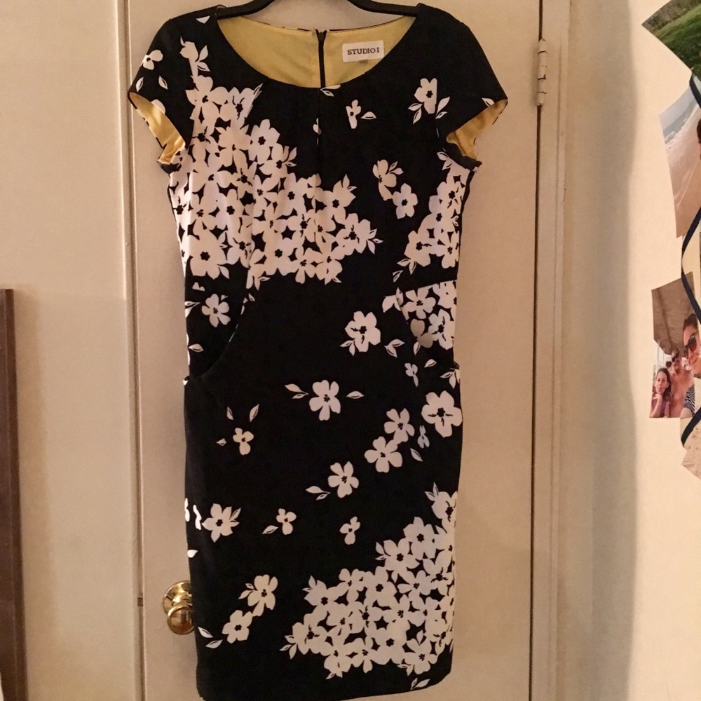 Below the knee short sleeve dress